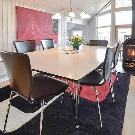 2 Bedroom Amazing In Hébergement de vacances